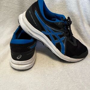 Mens ASICS GEL CONTEND 7 size 10